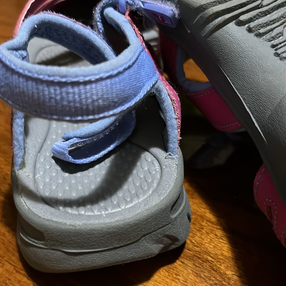 Keen Sandals - Picture 6 of 10